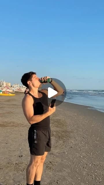 Lo scivolo sui pedalò · Video · Instagram